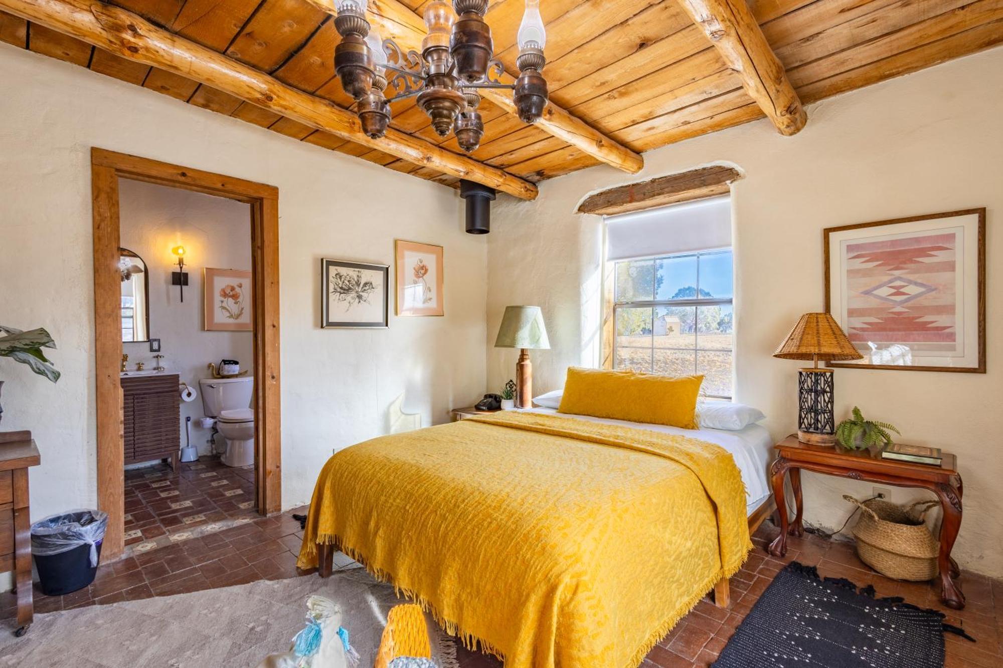 Casita Mistica A Southwest Adobe Field Home Nogal Екстер'єр фото