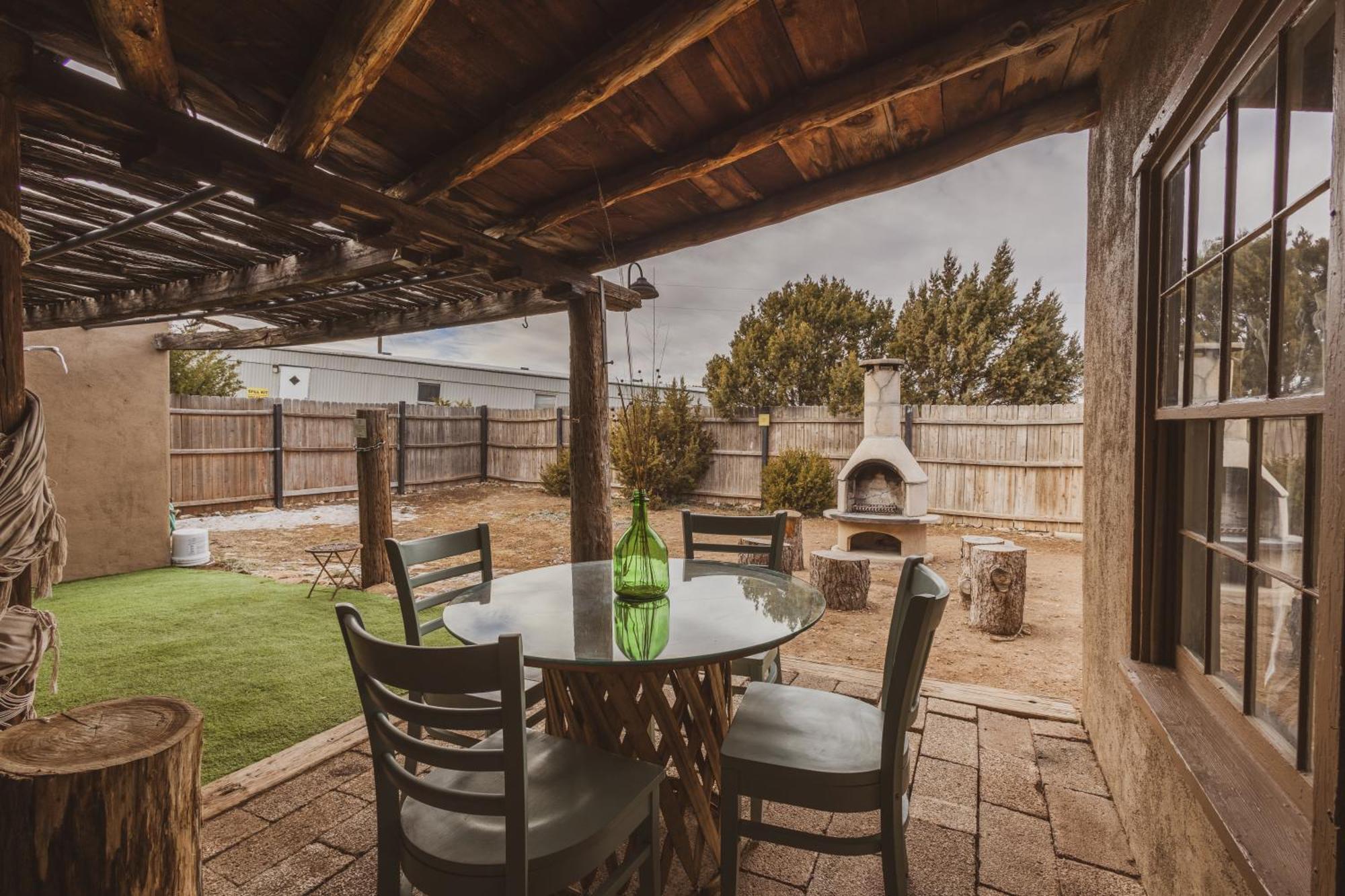Casita Mistica A Southwest Adobe Field Home Nogal Екстер'єр фото